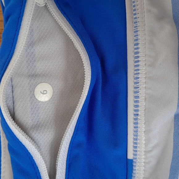 Lululemon shorts - Picture 3 of 9
